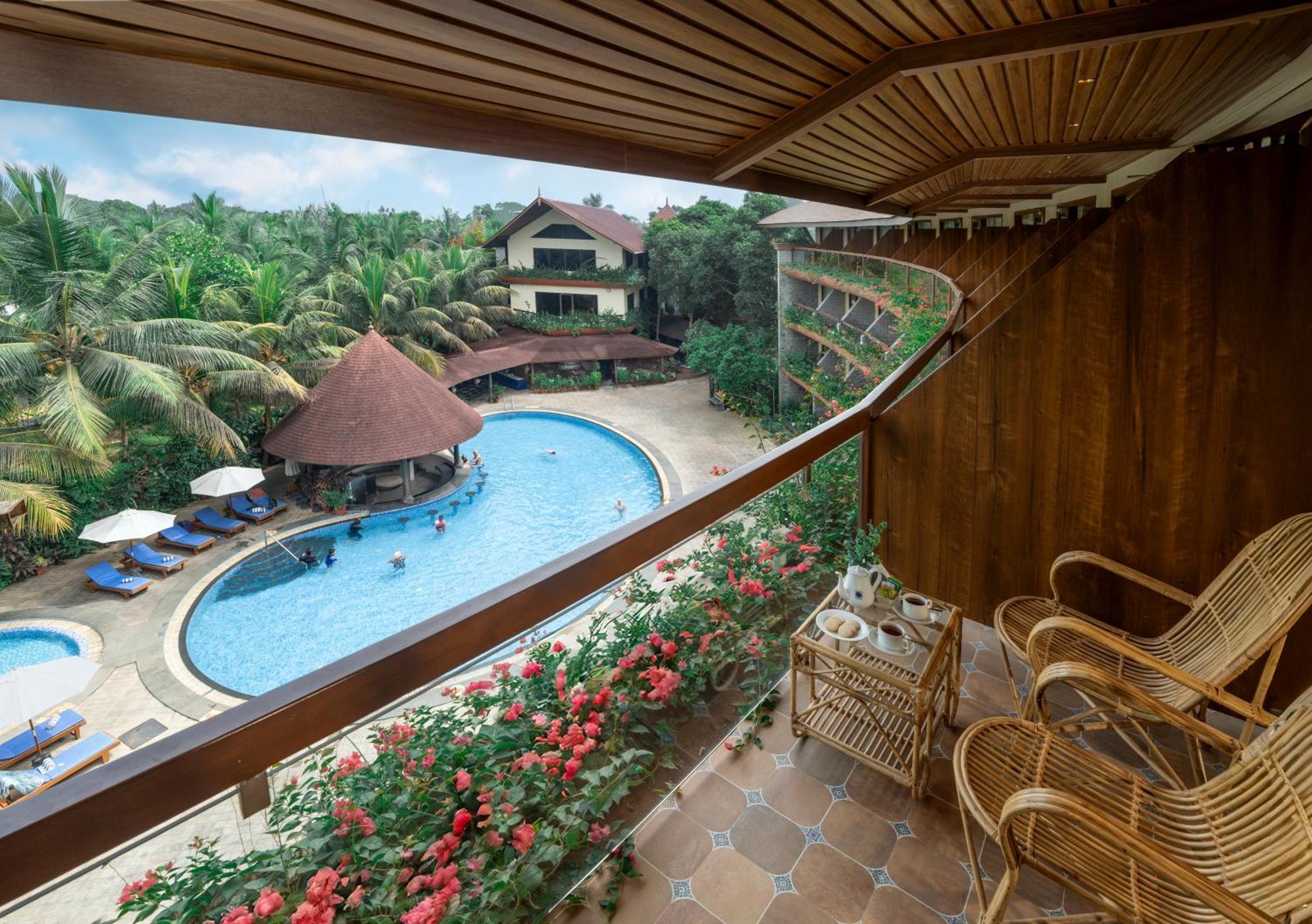 Uday Suites - The Airport Hotel Thiruvananthapuram Exterior foto