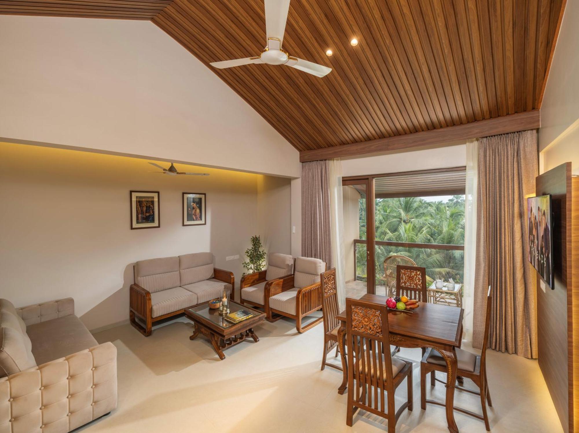 Uday Suites - The Airport Hotel Thiruvananthapuram Exterior foto